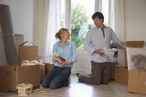 Selecting the right storage unit in Islington for home moves